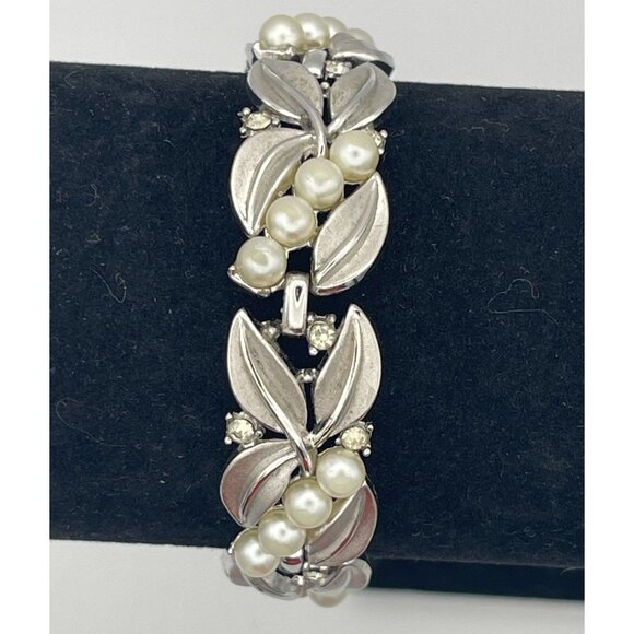 Crown Trifari Vintage Bracelet Silver Tone Leaves Clear Rhinestones Faux Pearl 7 - Picture 3 of 4